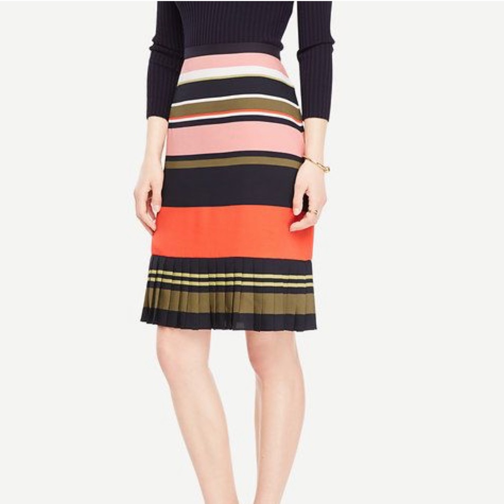 Ann Taylor Fluted Stripe Pencil Skirt Size 12
